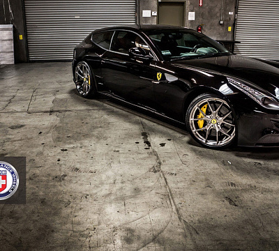 Фото дисков HRE P101 на Ferrari FF