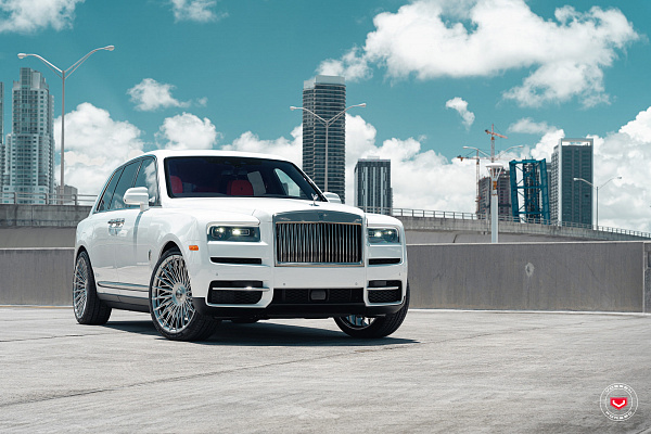 Фото дисков Vossen S17-15T Глянцевый лак на Rolls-Royce Cullinan