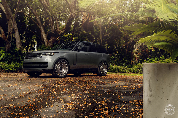 Фото дисков Vossen UV-7 Глянцевый темный лак на Land Rover Range Rover V