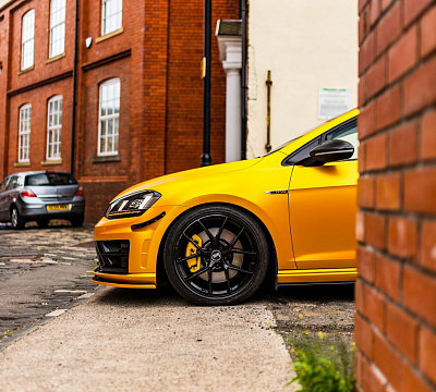 Фото дисков Bola FLE на Volkswagen Golf VII