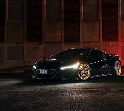 Фото дисков Rotiform HUR на Acura NSX II