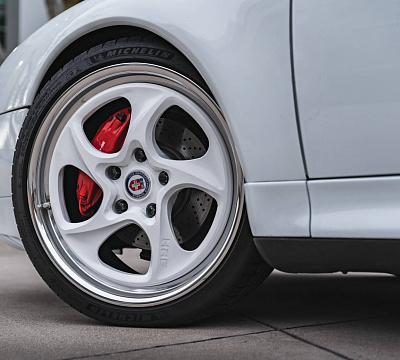 Фото дисков HRE 522 на Porsche 911 IV