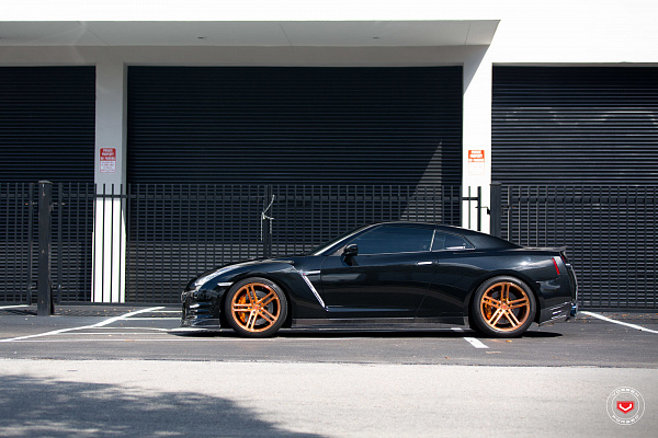 Фото дисков Vossen CG-202 Глянцевая медь на Nissan GT-R