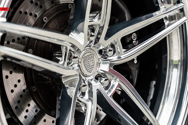 Фото дисков Anrky AN37 Полированный лак на Range Rover IV