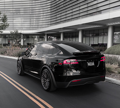 Фото дисков Brixton Forged PF20 R на Tesla Model X