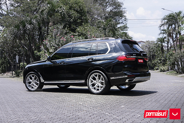 Фото дисков Vossen HF-5 Серебро на BMW X7 (G07)