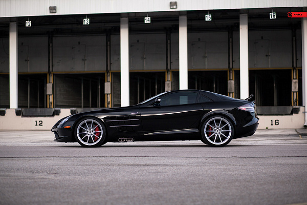 Фото дисков Anrky AN18 Сатиновый лак на Mercedes-Benz SLR McLaren