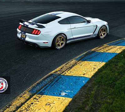 Фото дисков HRE 305 на Ford Mustang VI