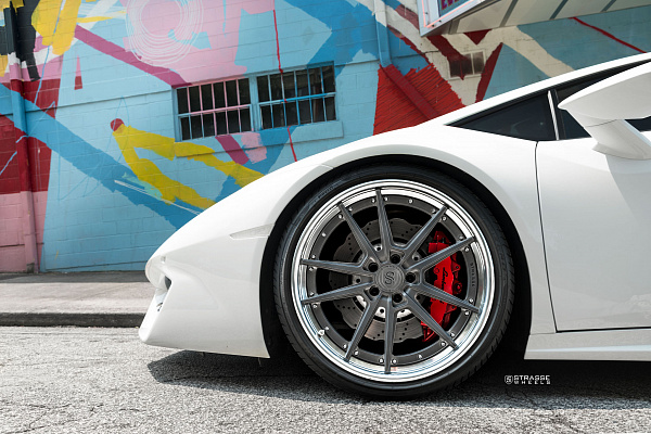 Фото дисков Strasse Wheels SV1 Deep Concave FS Другой цвет на Lamborghini Huracan