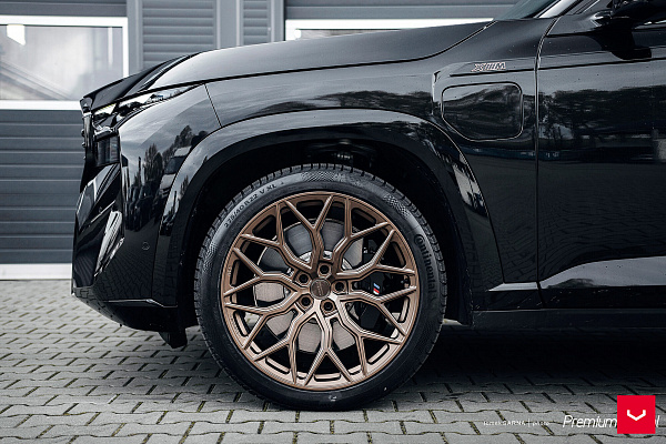 Фото дисков Vossen HF-2 Сатиновая бронза на BMW XM