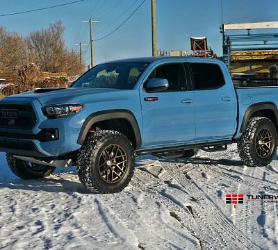Фото дисков HRE P161 на Toyota Tacoma III