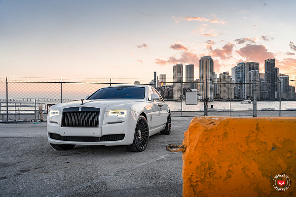 Фото дисков Vossen S17-15T Черный глянец на Rolls-Royce Ghost I