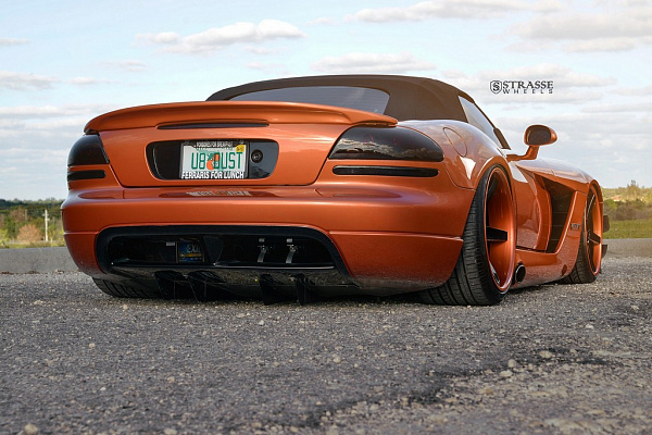 Фото дисков Strasse Wheels S5 Deep Concave Другой цвет на Dodge Viper