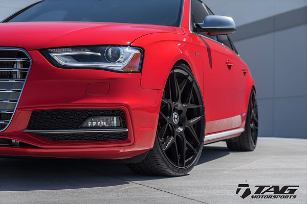 Фото дисков HRE FF01 Черный сатин на Audi A/S/RS 4 (B8)