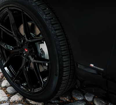 Фото дисков Vossen S21-01 на Land Rover Range Rover Velar