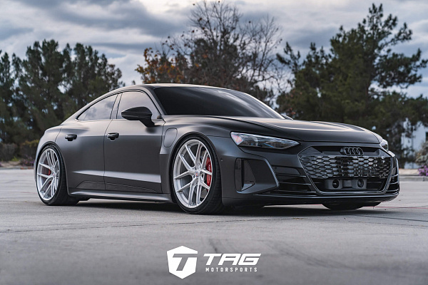 Фото дисков HRE P101SC Глянцевый лак на Audi E-tron GT