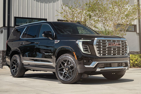 Фото дисков 4PLAY 4P06 Черный глянец на GMC Yukon V