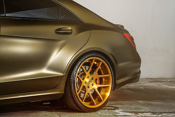Фото дисков Strasse Wheels SM5 Deep Concave Сатиновое золото на Mercedes-Benz CLS (C218)