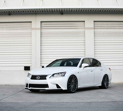 Фото дисков Vossen VFS-2 на Lexus GS IV