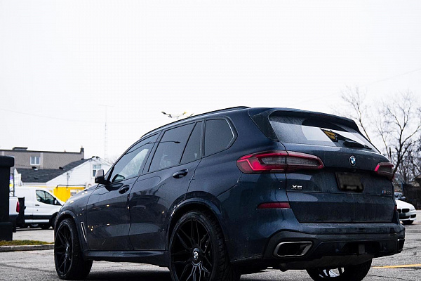 Фото дисков Giovanna Bogota Черный глянец на BMW X5/X5 M (G05/G18/F95)