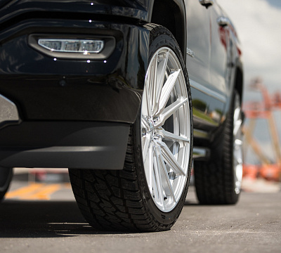 Фото дисков Vossen HF6-1 на GMC Sierra III