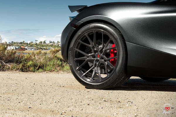 Фото дисков Vossen M-X3 Глянцевый темный лак на McLaren 720S