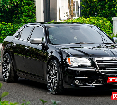 Фото дисков Vossen HF-2 на Chrysler 300 II