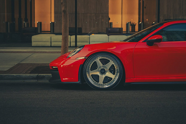 Фото дисков Brixton Forged TR04 Глянцевый лак на Porsche 911 VIII