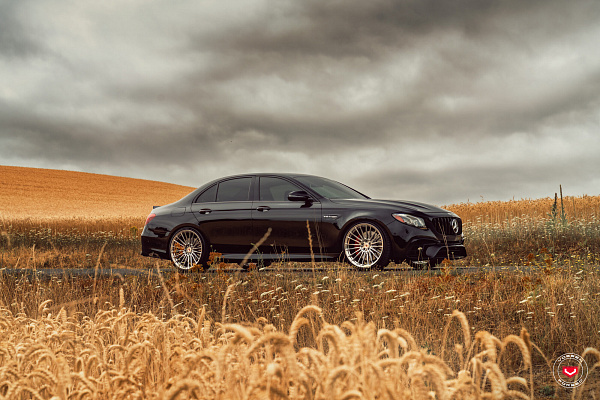 Фото дисков Vossen S17-04 Глянцевый лак на Mercedes-Benz E-Class (W213, S213, C238)