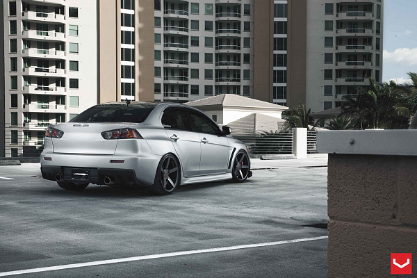 Фото дисков Vossen CV3 Сатиновый графит на Mitsubishi Lancer X