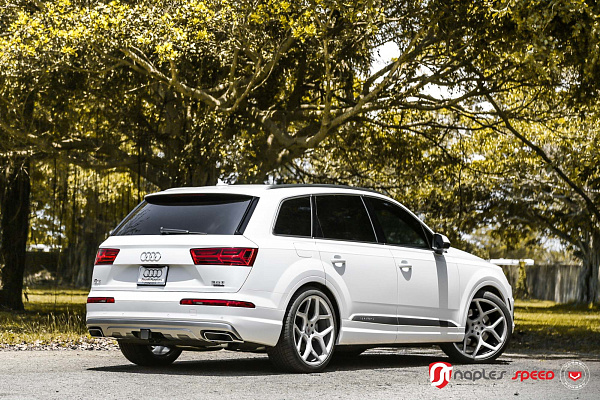Фото дисков Vossen CG-205 Серебро на Audi Q7 (4M)