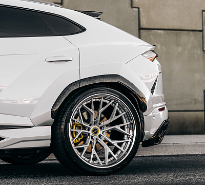 Фото дисков Brixton Forged PF10 на Lamborghini Urus