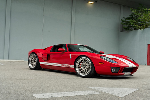 Фото дисков Anrky RS1 Глянцевая шампань на Ford GT I