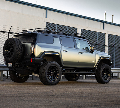 Фото дисков Vossen HFX-1 (8-Lug) на GMC Hummer EV