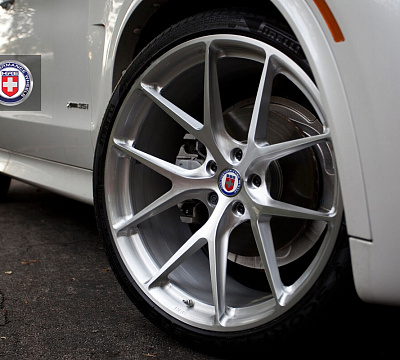 Фото дисков HRE P101 на BMW X5/X5 M (F15/F85)