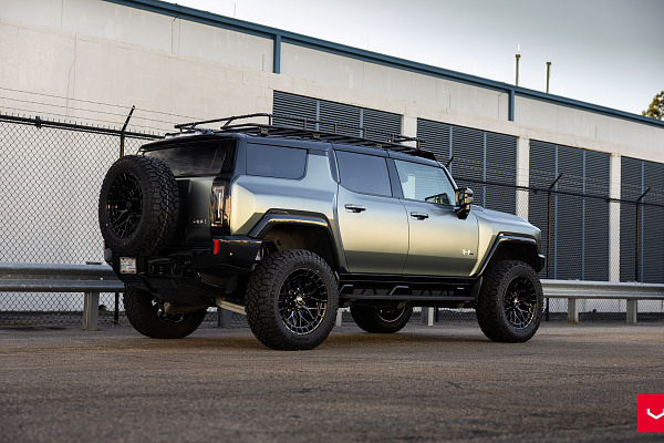 Фото дисков Vossen HFX-1 (8-Lug) Черный глянец на GMC Hummer EV