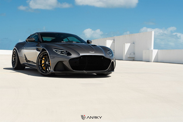 Фото дисков Anrky AN33 Черный сатин на Aston Martin DBS 3