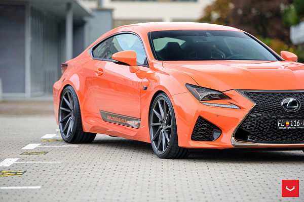 Фото дисков Vossen CVT Глянцевый графит на Lexus RC