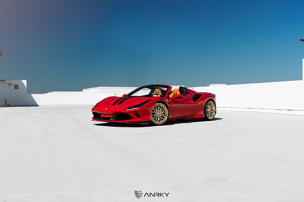Фото дисков Anrky S3-X1 Глянцевое золото на Ferrari F8