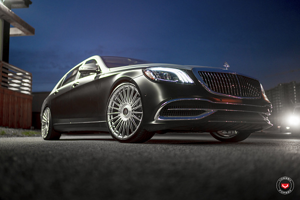 Фото дисков Vossen S17-13 Глянцевый лак на Mercedes-Benz S-Class (W222, C217)