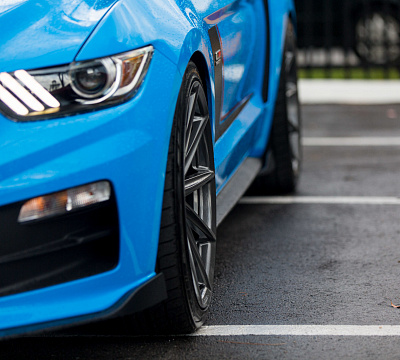 Фото дисков Vossen VFS-10 на Ford Mustang VI