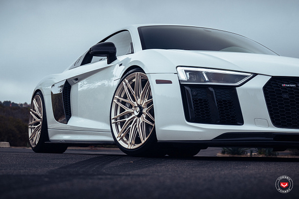 Фото дисков Vossen VPS-4 Глянцевая шампань на Audi R8 (4S)