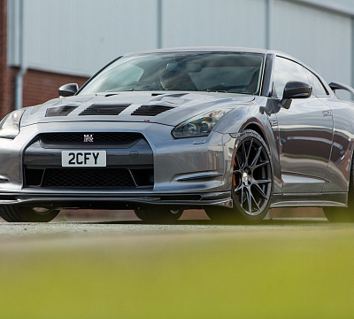 Фото дисков Vossen VFS-6 на Nissan GT-R
