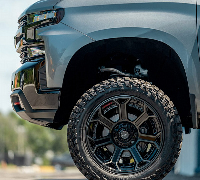 Фото дисков 4PLAY 4P70 на Chevrolet Silverado IV