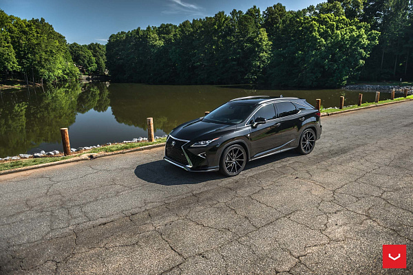 Фото дисков Vossen CVT Черный глянец на Lexus RX IV