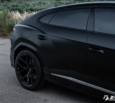 Фото дисков Vossen S21-01 на Lamborghini Urus