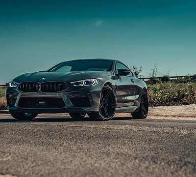 Фото дисков HRE P207 на BMW 8/M8