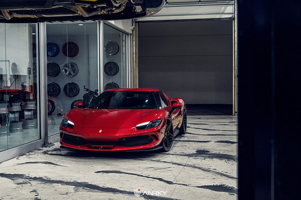 Фото дисков Anrky AN17 Черный глянец на Ferrari 296
