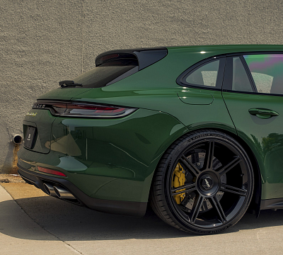 Фото дисков Rotiform FRA на Porsche Panamera III