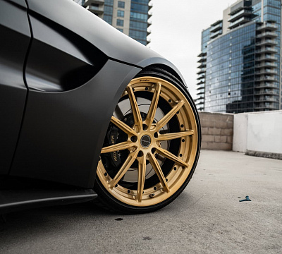 Фото дисков Brixton Forged R11-R на Aston Martin Vantage 4